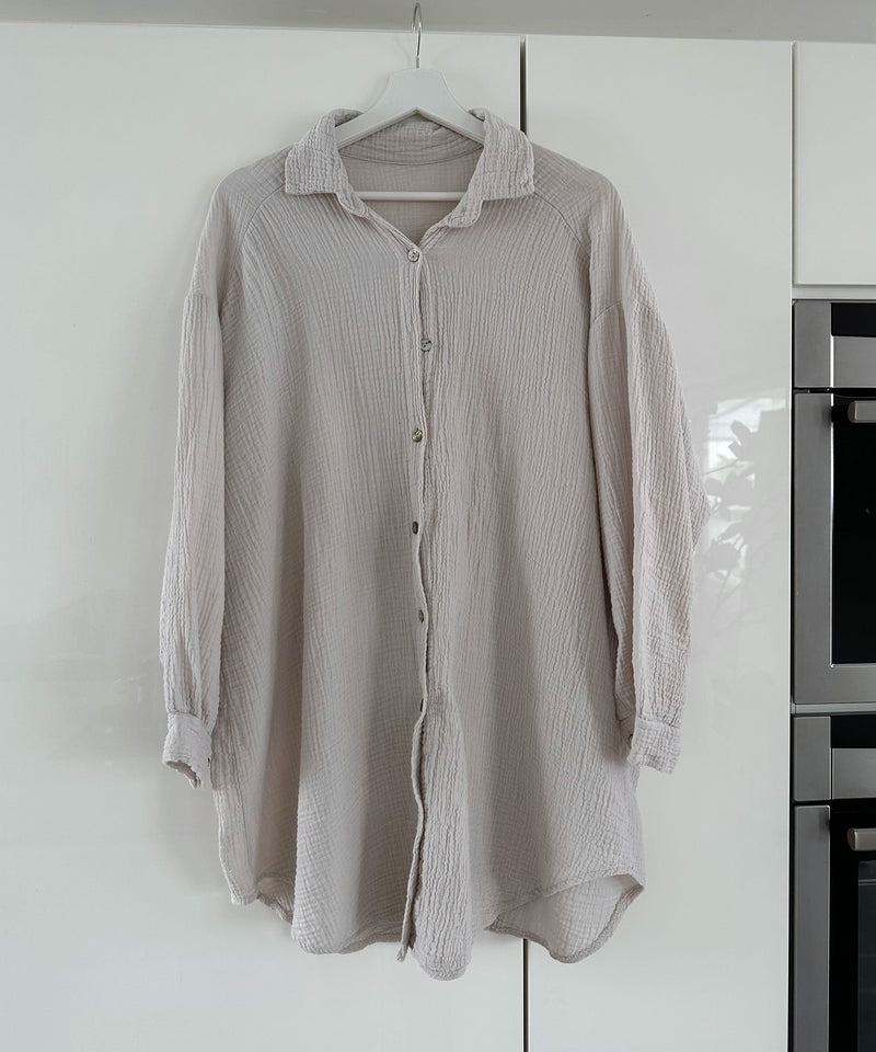 Gracefully Styled Blouse for Any Occasion