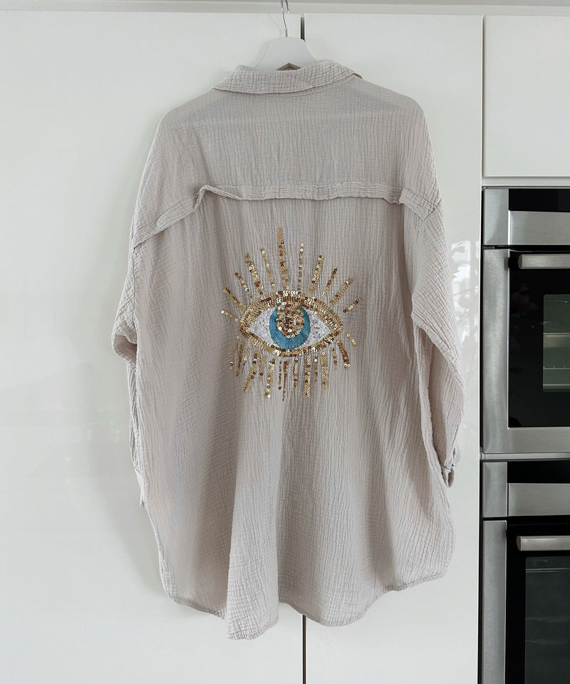 Gracefully Styled Blouse for Any Occasion