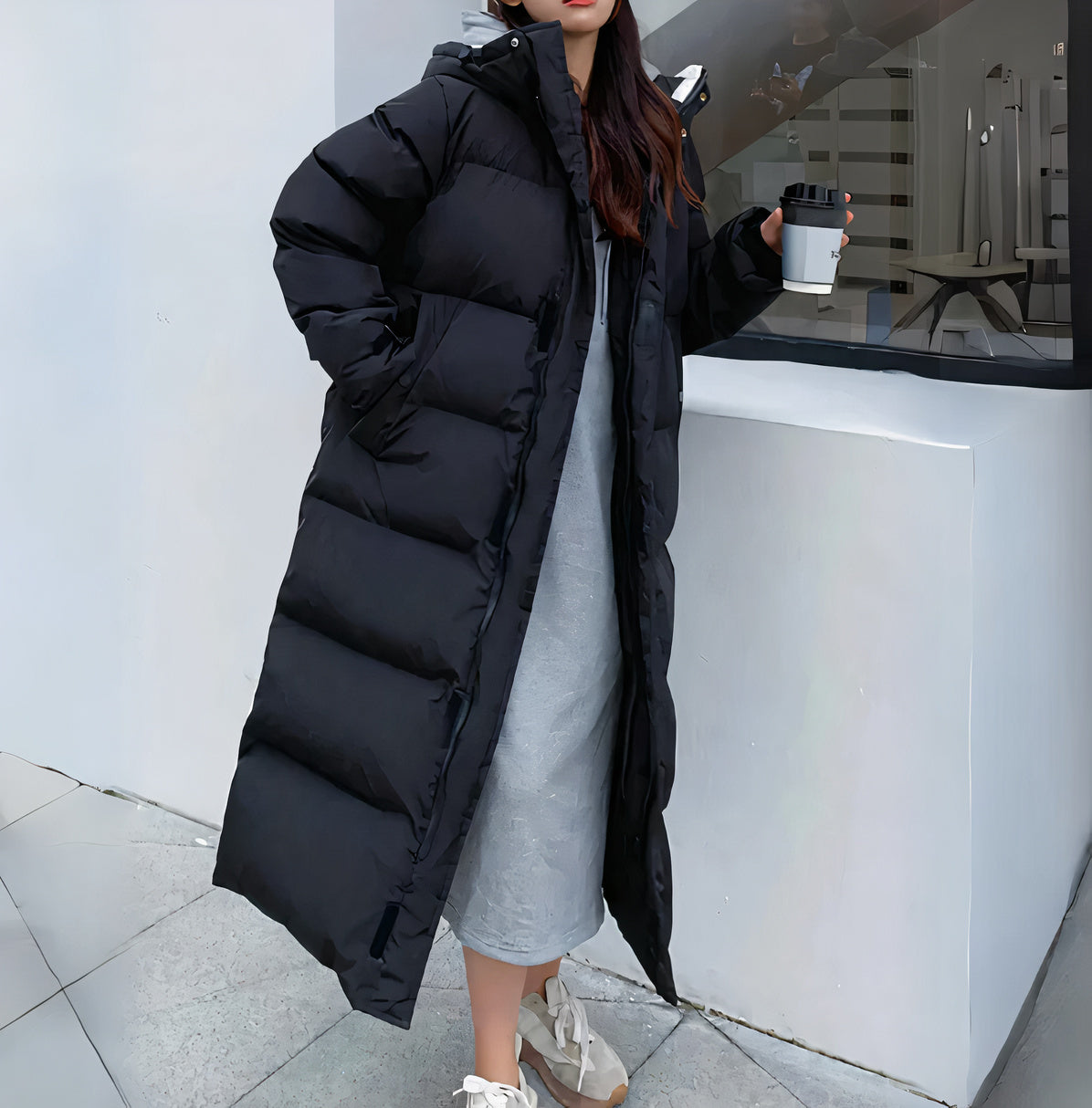 Well Tailored Coat with a Graceful Silhouette