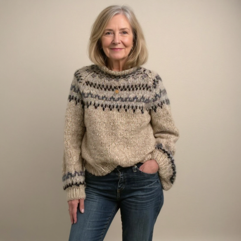 Effortlessly Elegant Sweater with a Timeless Design