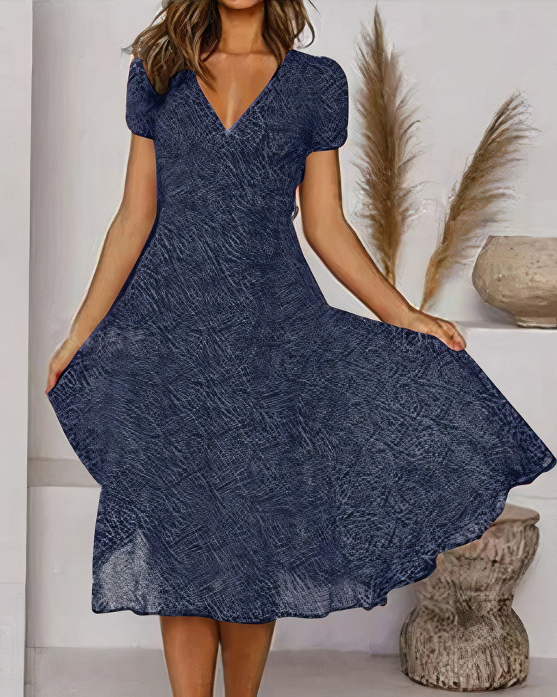 Classic Vintage Dress with a Flattering Fit