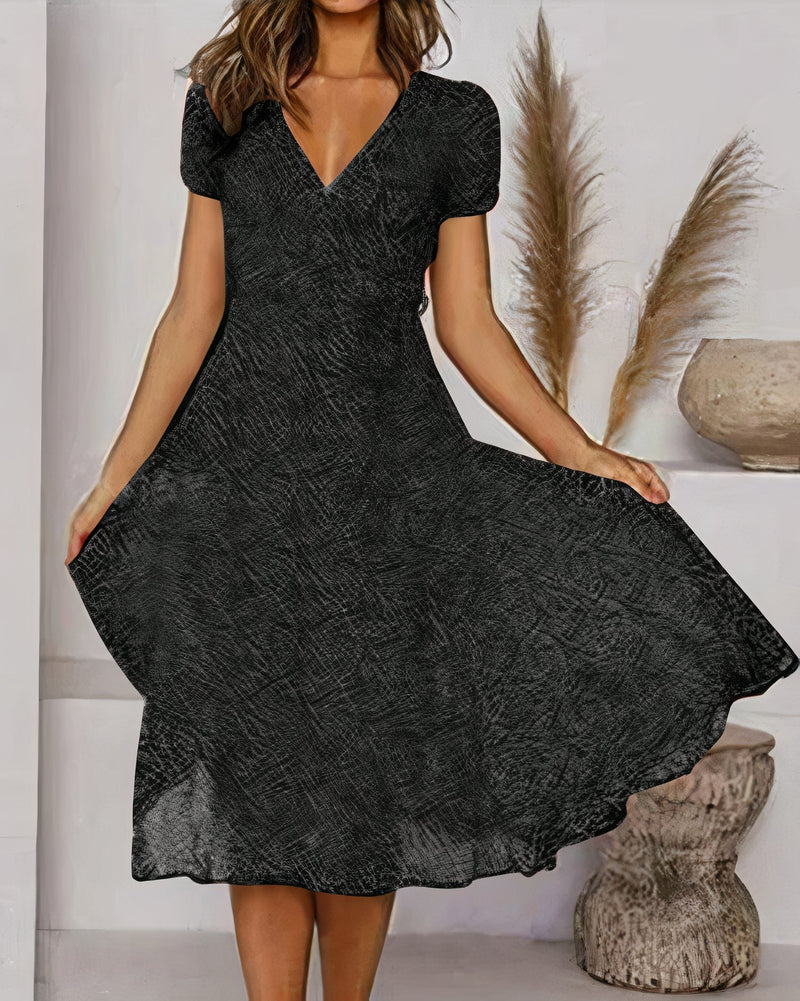 Classic Vintage Dress with a Flattering Fit