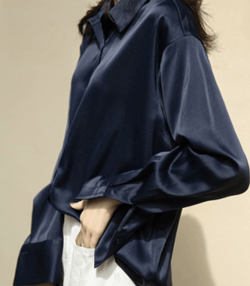 Classic Vintage Blouse with a Flattering Fit