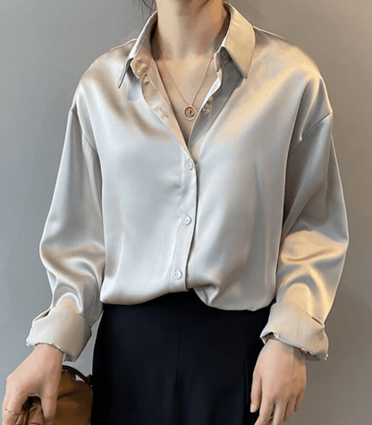 Classic Vintage & Enduringly Stylish Blouse