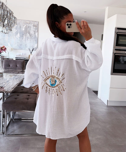 Beautifully Finished Blouse in a Timeless Design