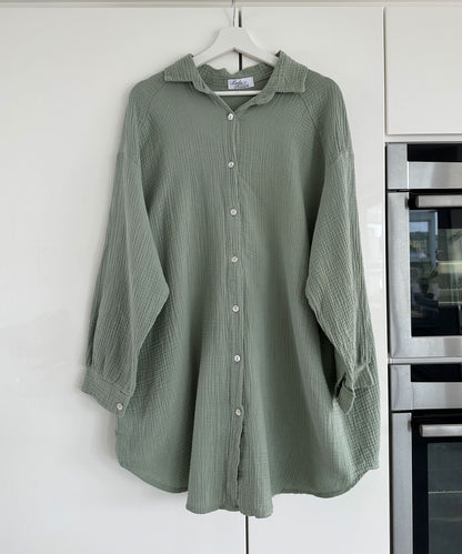 Elegantly Styled Blouse for Everyday Wear