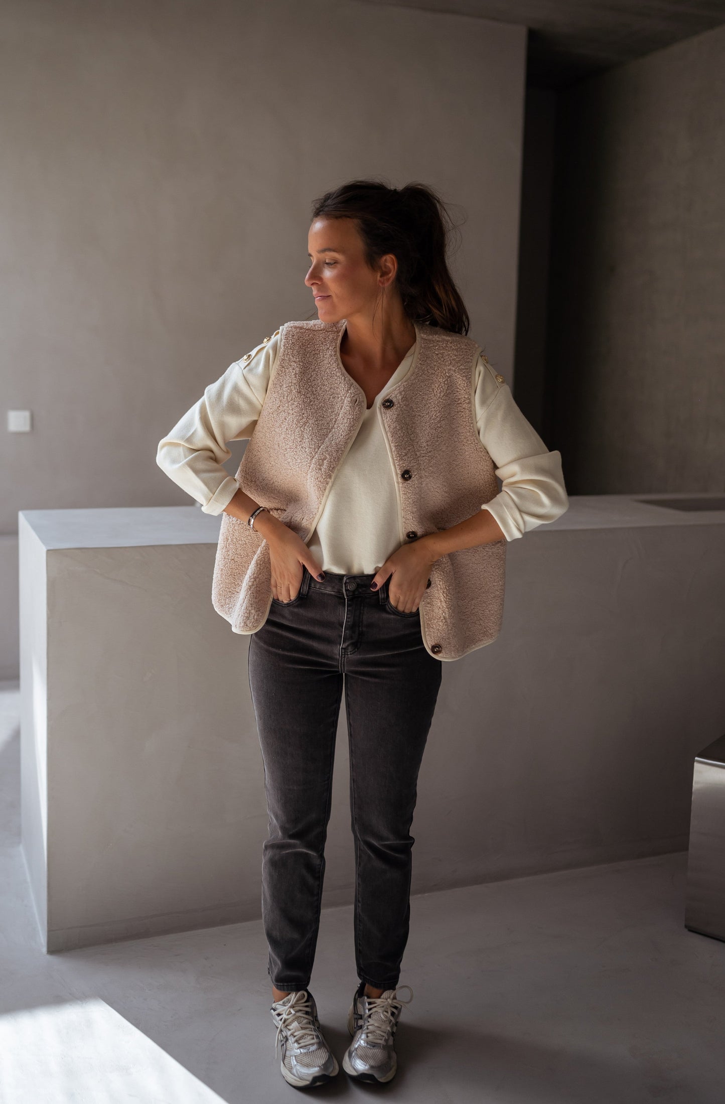 Effortlessly Elegant Garment with a Timeless Design