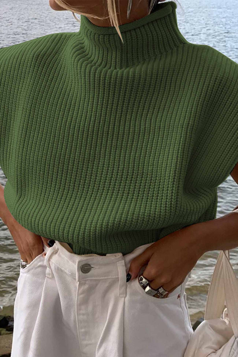 Effortlessly Elegant Sweater with a Timeless Design