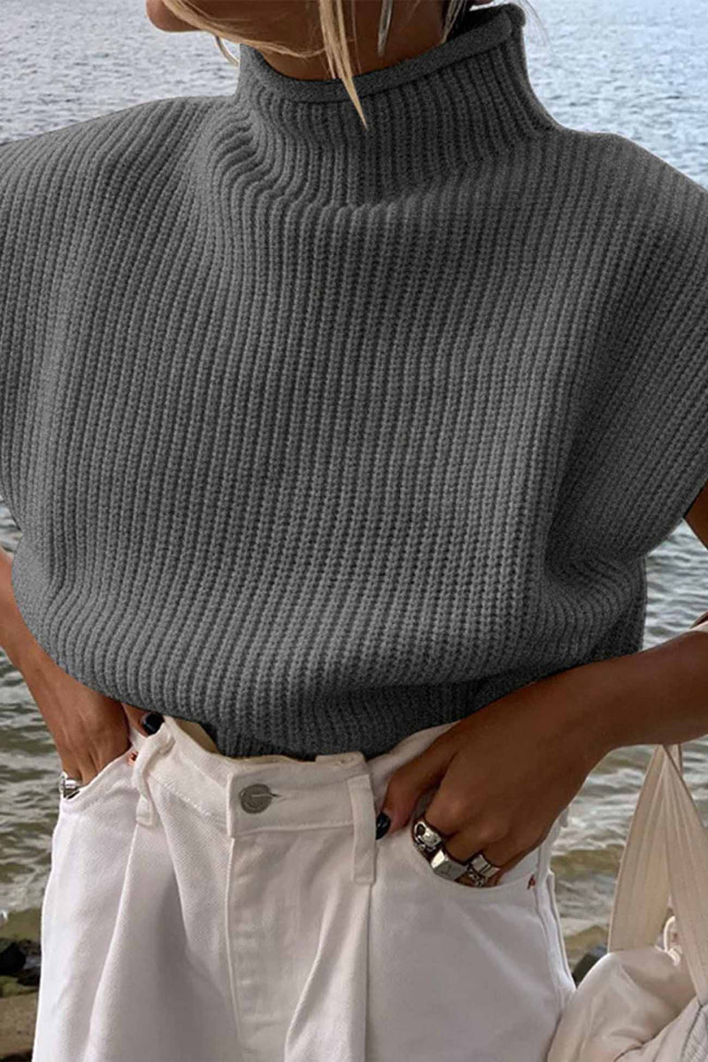 Effortlessly Elegant Sweater with a Timeless Design
