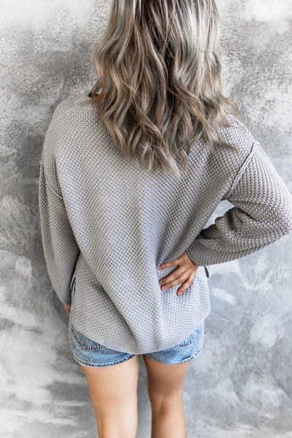 Well Tailored Sweater with a Graceful Silhouette