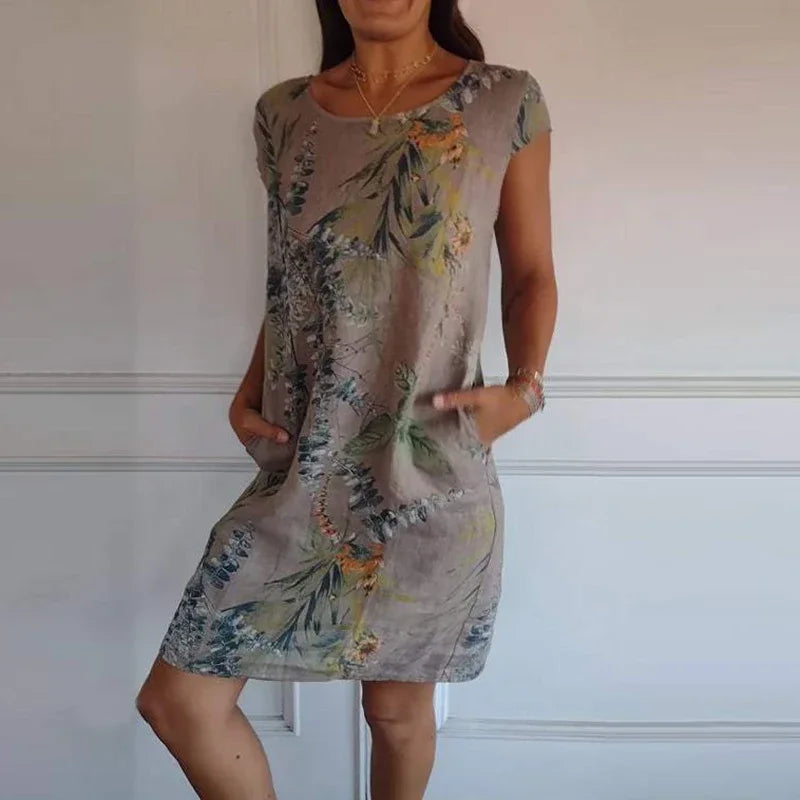 Well Tailored Dress with a Graceful Silhouette
