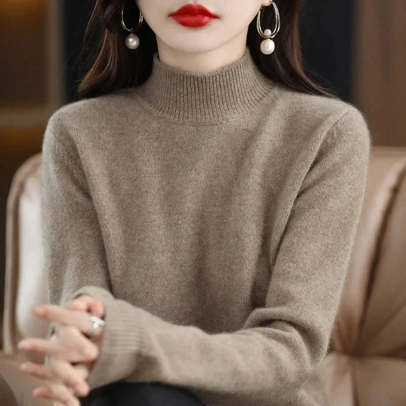 Effortlessly Elegant Sweater with a Timeless Design