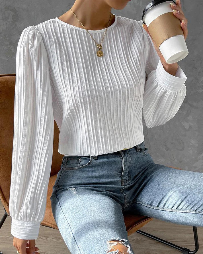 Classic Vintage Blouse with a Flattering Fit
