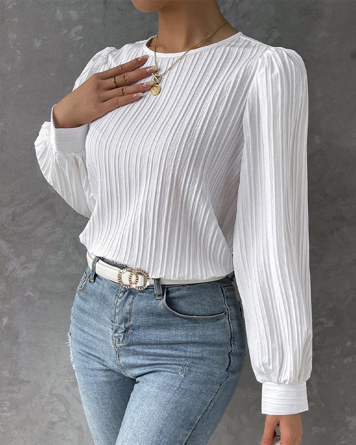 Classic Vintage Blouse with a Flattering Fit