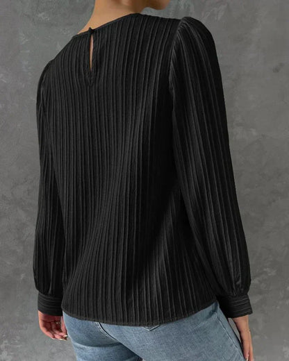 Classic Vintage Blouse with a Flattering Fit