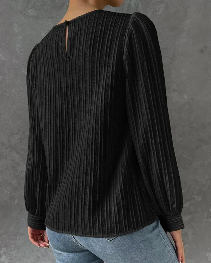 Classic Vintage Blouse with a Flattering Fit