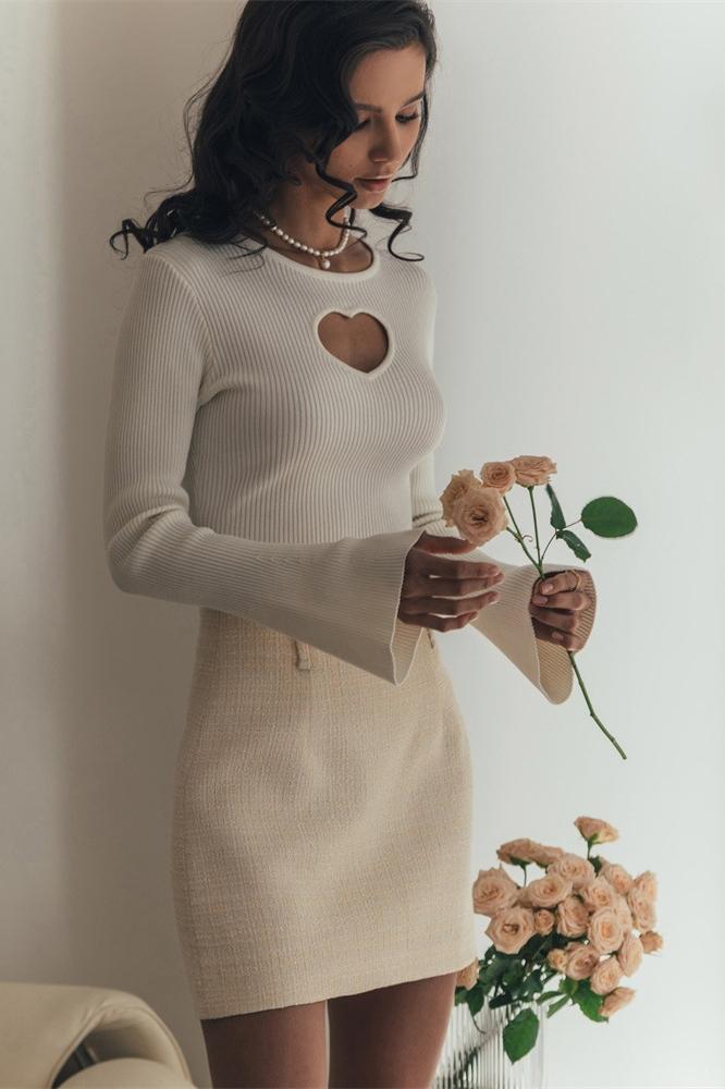 Effortlessly Elegant Top with a Timeless Design