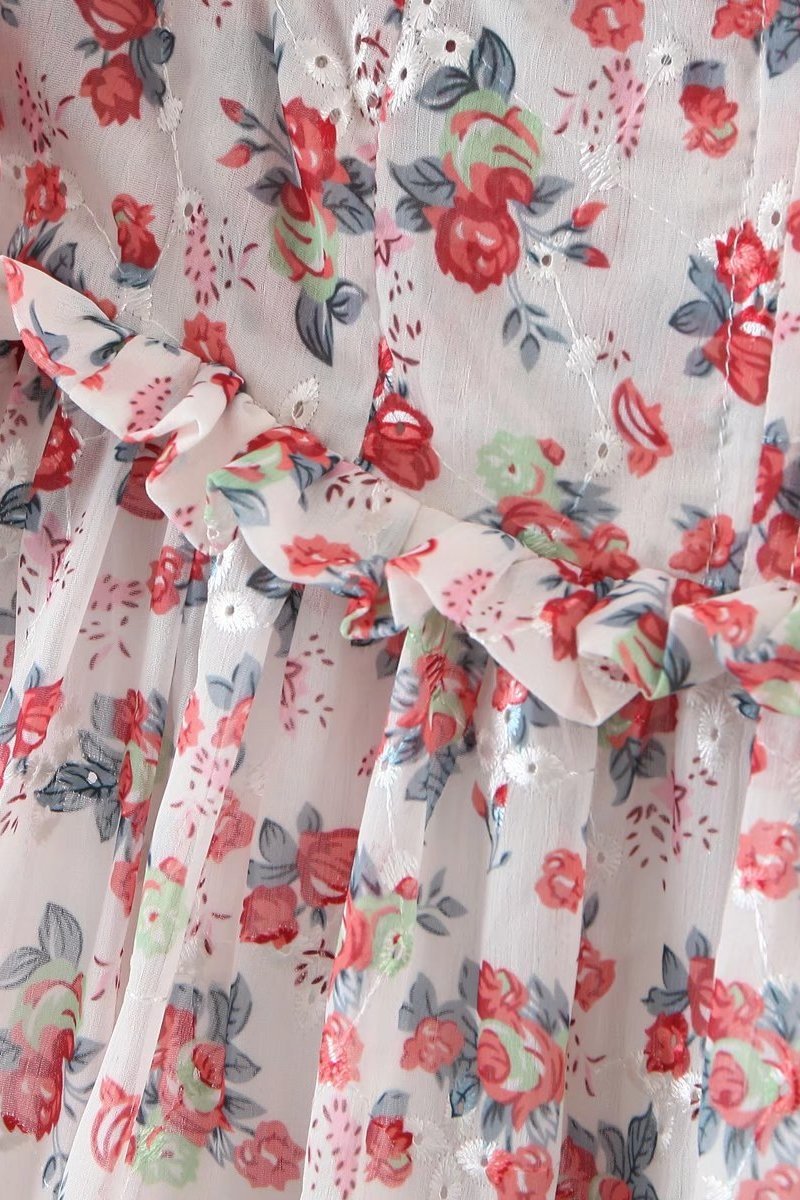 Classic Vintage & Enduringly Stylish Dress