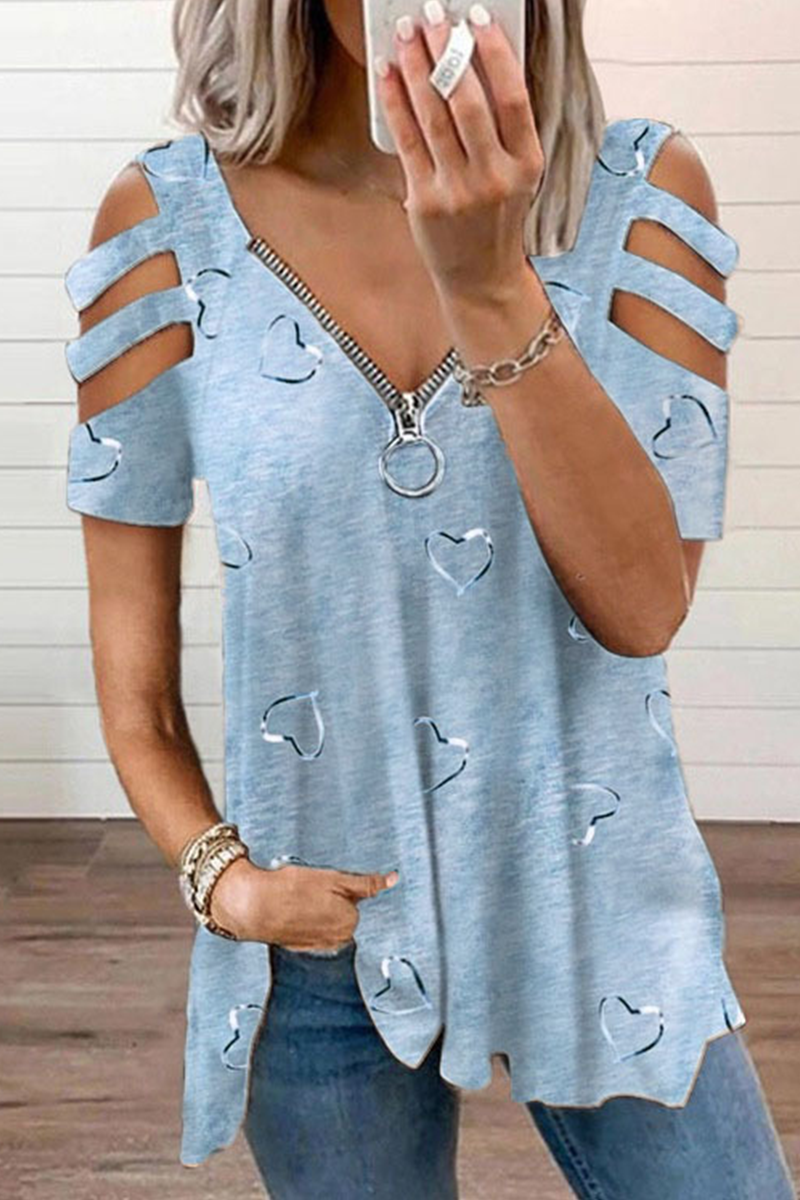 Sophisticated Blouse with a Clean Classic Look