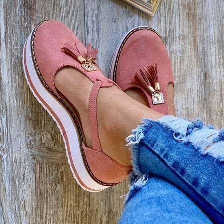 Graceful Orthopedic Sandals for Modern Look