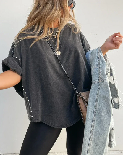 Well Tailored T-Shirt with a Graceful Silhouette