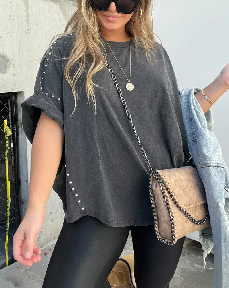 Well Tailored T-Shirt with a Graceful Silhouette