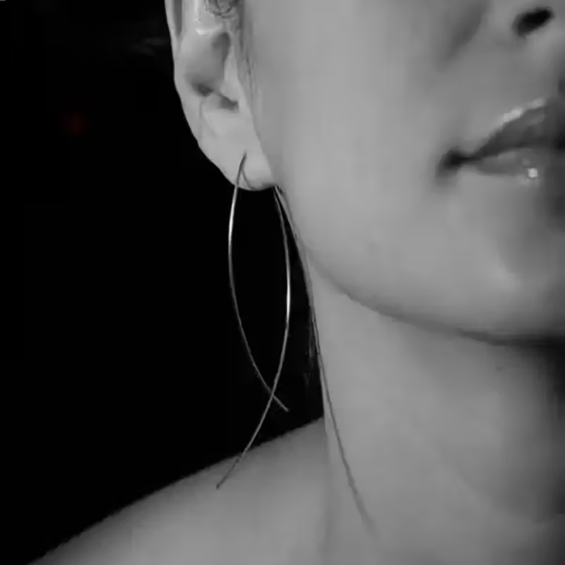 Kaunis Korvarengas ainutlaatuisella tyylillä