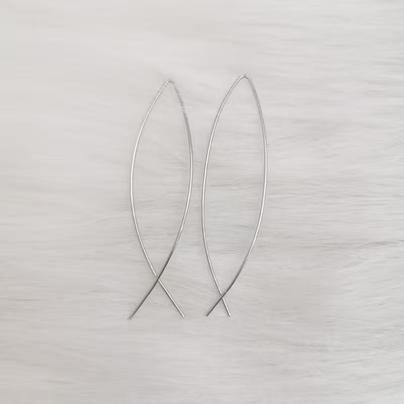 Kaunis Korvarengas ainutlaatuisella tyylillä