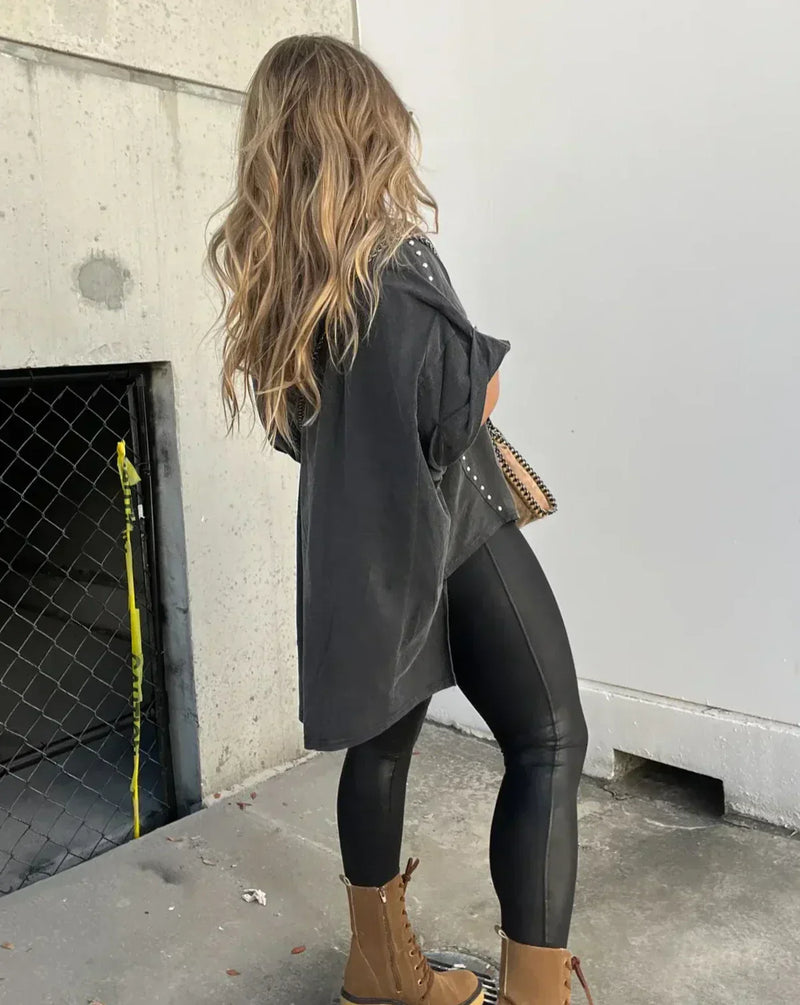 Well Tailored T-Shirt with a Graceful Silhouette