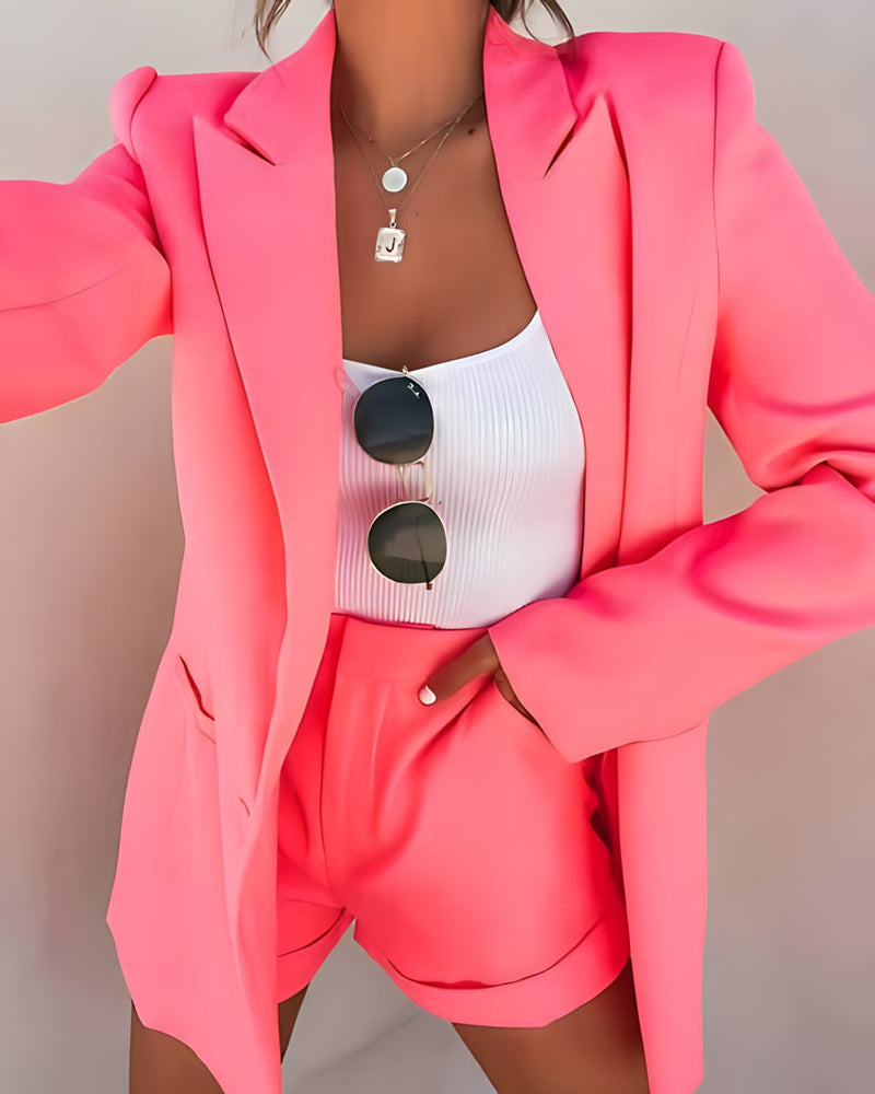 Effortlessly Elegant Garment with a Timeless Design