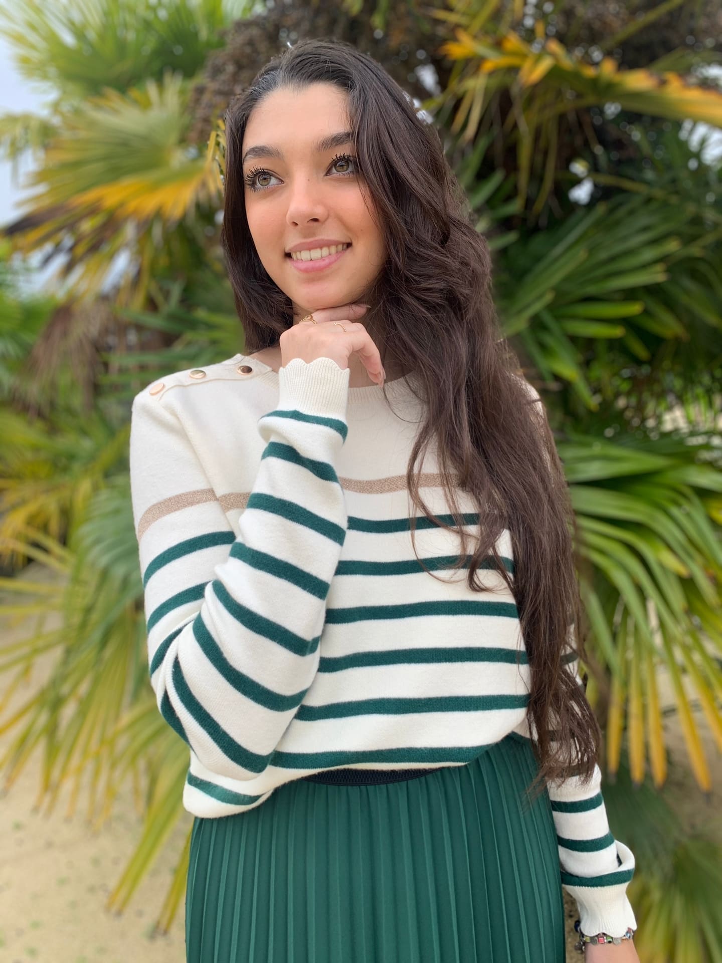 Effortlessly Elegant Sweater with a Timeless Design