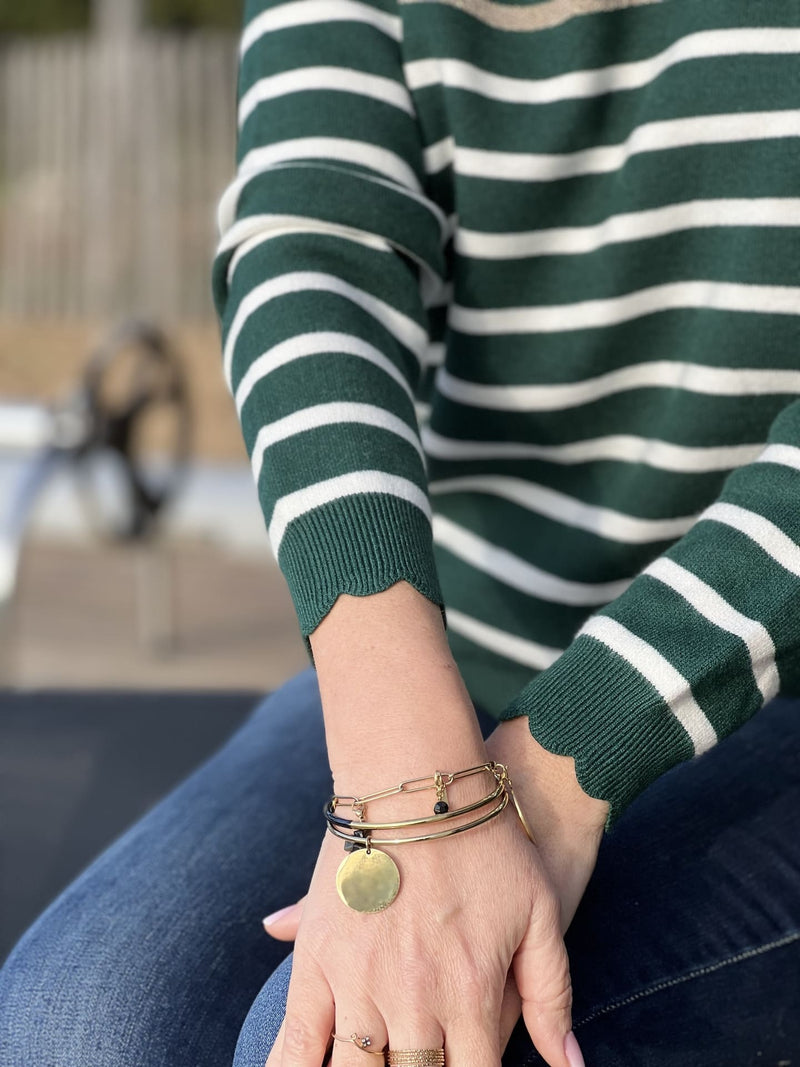Effortlessly Elegant Sweater with a Timeless Design