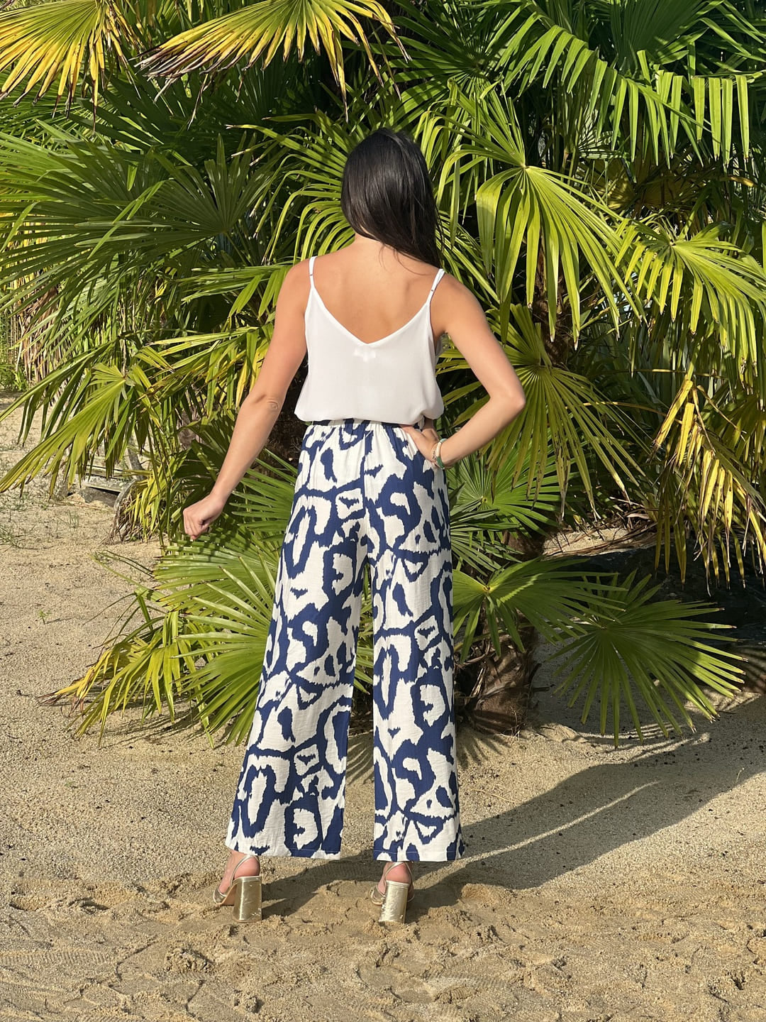 Sophisticated Trousers with a Clean Classic Look