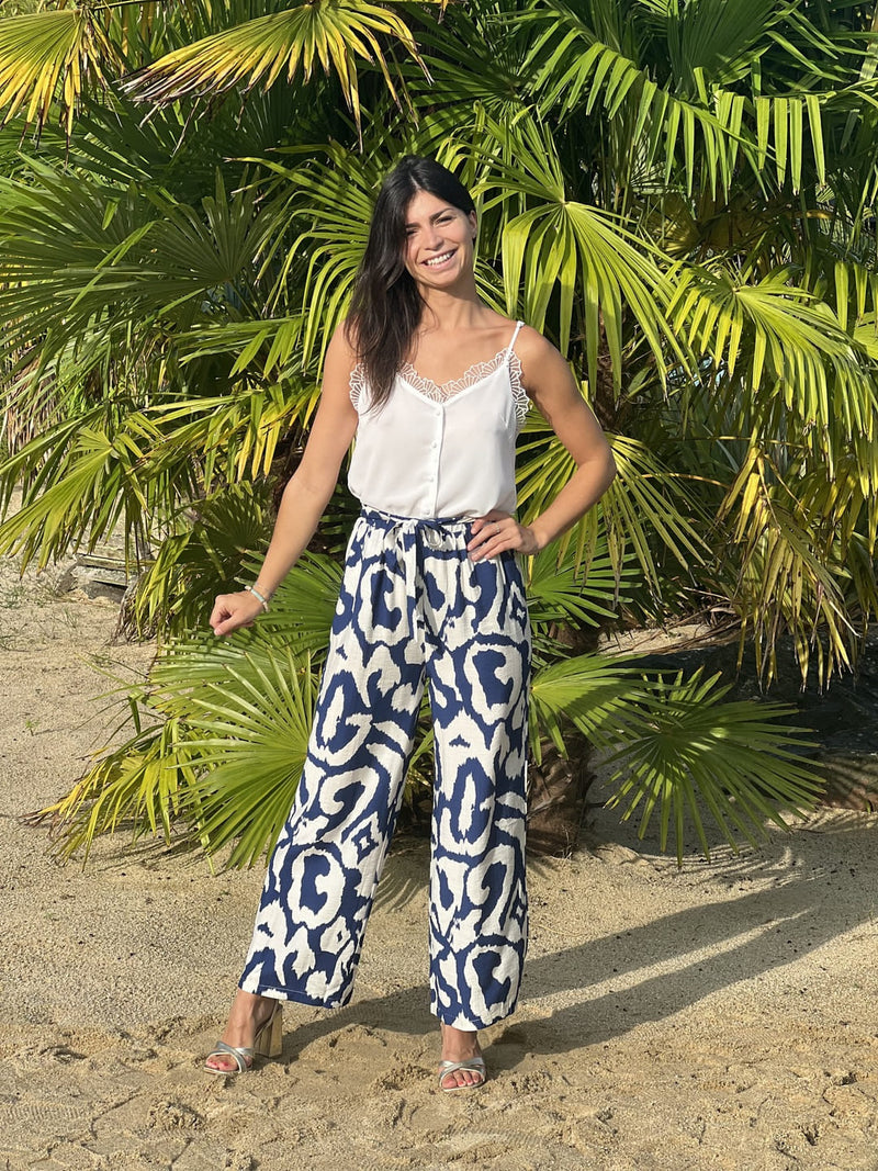 Sophisticated Trousers with a Clean Classic Look