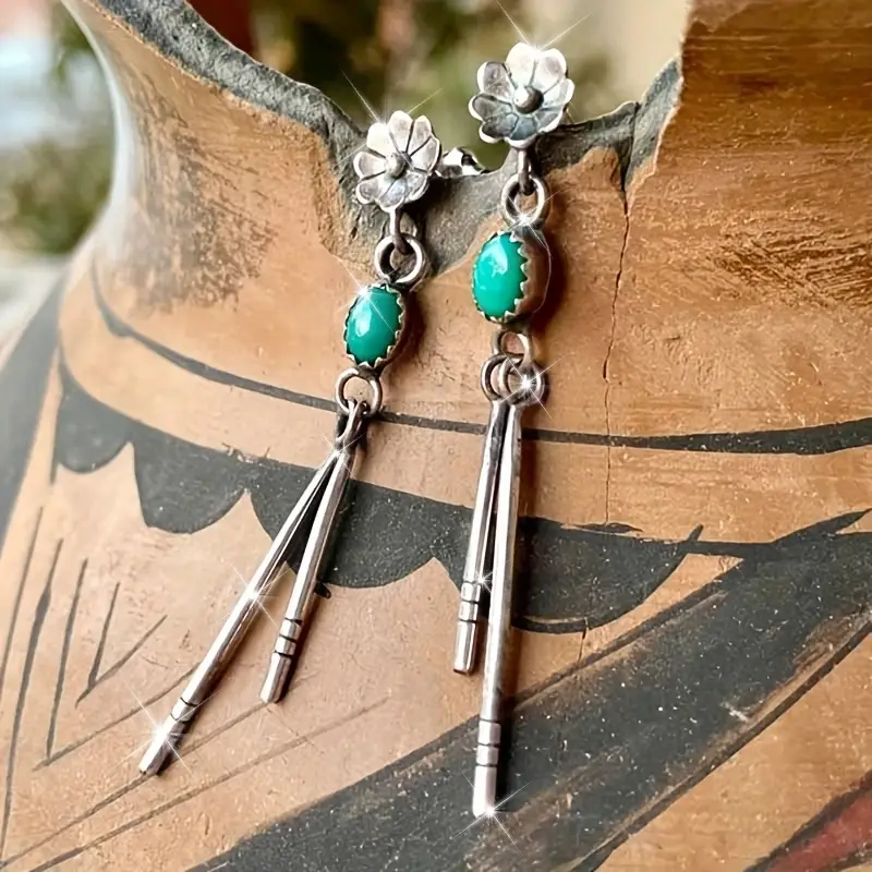 Dangling Turquoise Flower Silvered Earrings