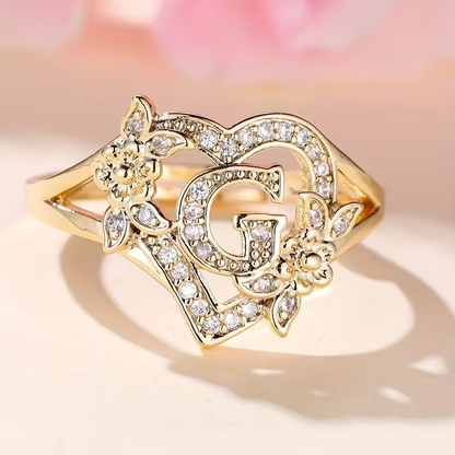 Romanttinen Kulta Sormus erityisiin hetkiin