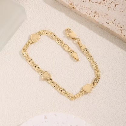 Klassinen Kulta Rannekoru ajattomalla viehätyksellä