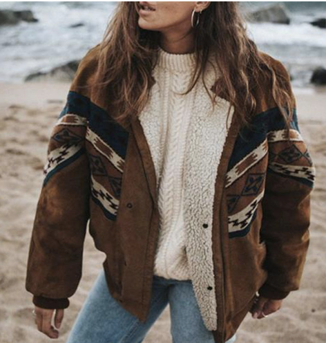 Effortlessly Elegant Jacket with a Timeless Design