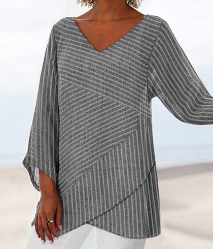 Beautifully Crafted Blouse in a Classic Style