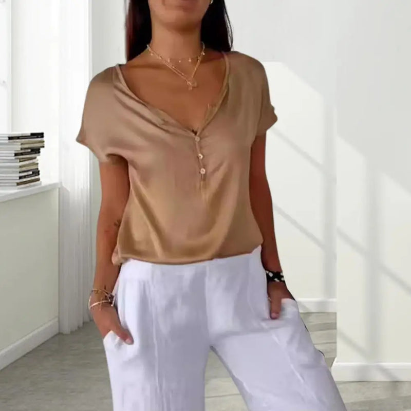 Polished Top with an Effortless Classic Look