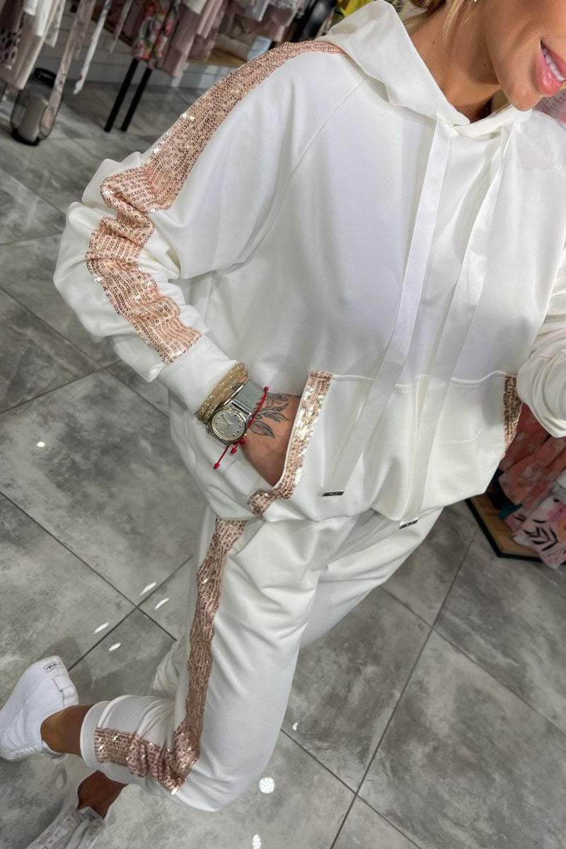 Classic Vintage Garment with a Flattering Fit