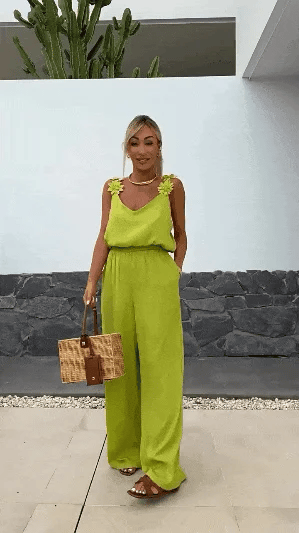Gracefully Styled Garment for Any Occasion
