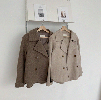 Classic Vintage & Enduringly Stylish Coat