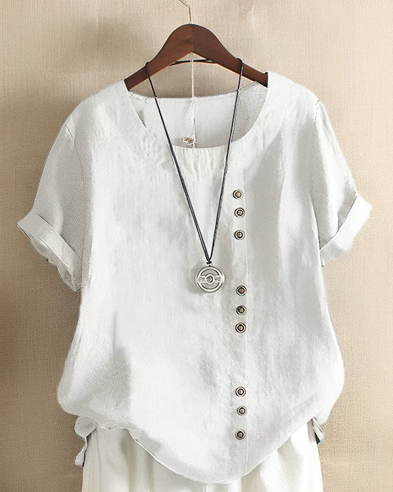 Beautifully Crafted Blouse in a Classic Style