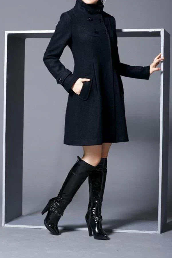 Classic Vintage & Enduringly Stylish Coat
