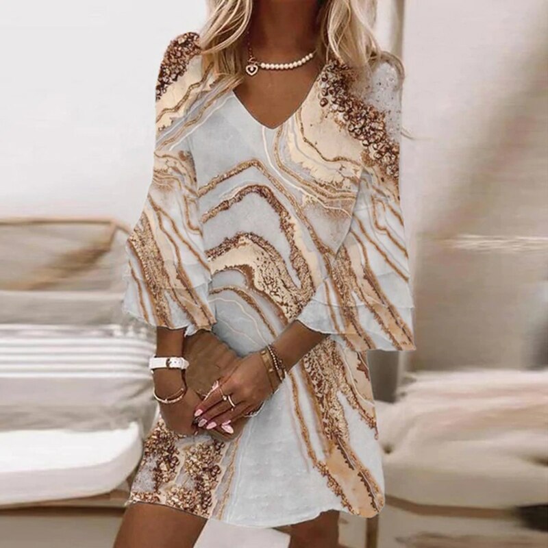 Beautifully Finished Dress in a Timeless Design