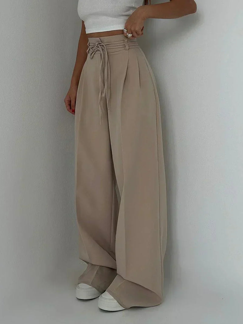 Beautifully Finished Pants in a Timeless Design