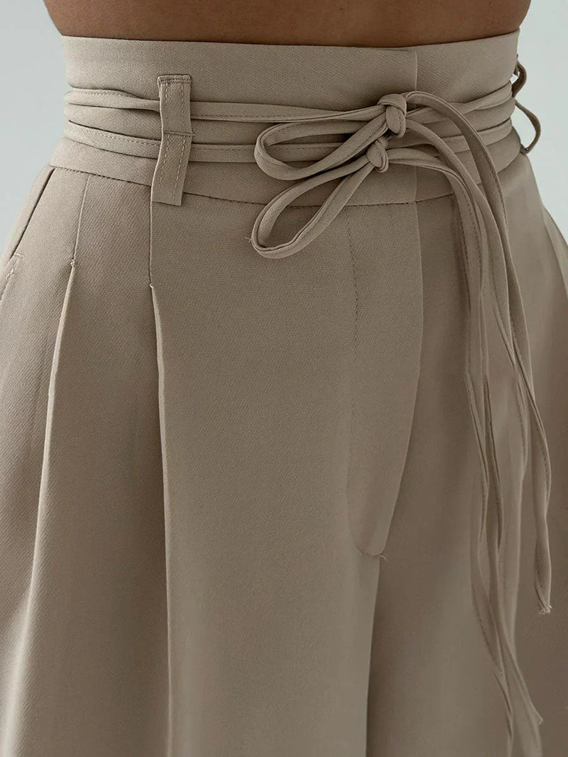 Beautifully Finished Pants in a Timeless Design