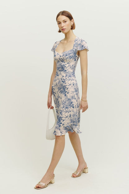 Polished Dress with an Effortless Classic Look