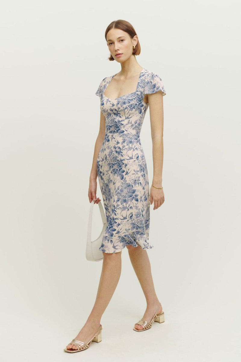Polished Dress with an Effortless Classic Look